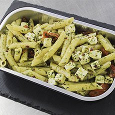 Pasta med ost og tomat